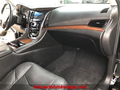 2017 Cadillac Escalade ESV Luxury   - Photo 23 - Tucson, AZ 85705