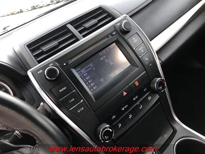 2016 Toyota Camry SE  *Hard To Beat Toyota! - Photo 14 - Tucson, AZ 85705