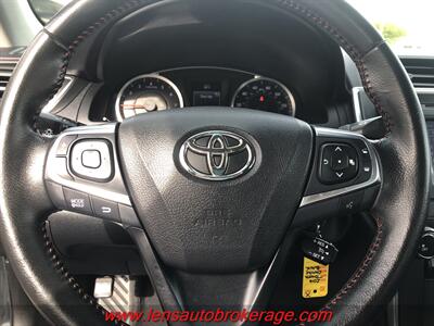 2016 Toyota Camry SE  *Hard To Beat Toyota! - Photo 13 - Tucson, AZ 85705