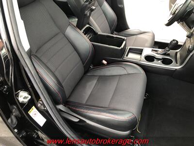 2016 Toyota Camry SE  *Hard To Beat Toyota! - Photo 24 - Tucson, AZ 85705