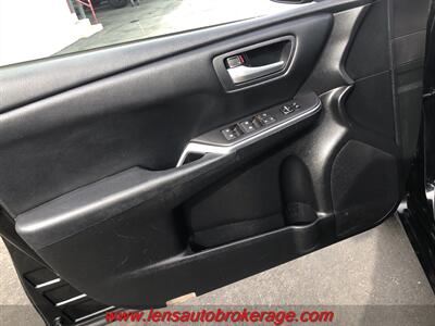 2016 Toyota Camry SE  *Hard To Beat Toyota! - Photo 9 - Tucson, AZ 85705