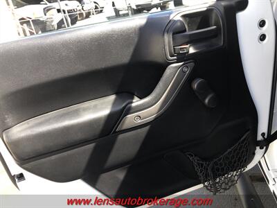 2014 Jeep Wrangler Sport  *One Trail Ready Jeep! - Photo 12 - Tucson, AZ 85705
