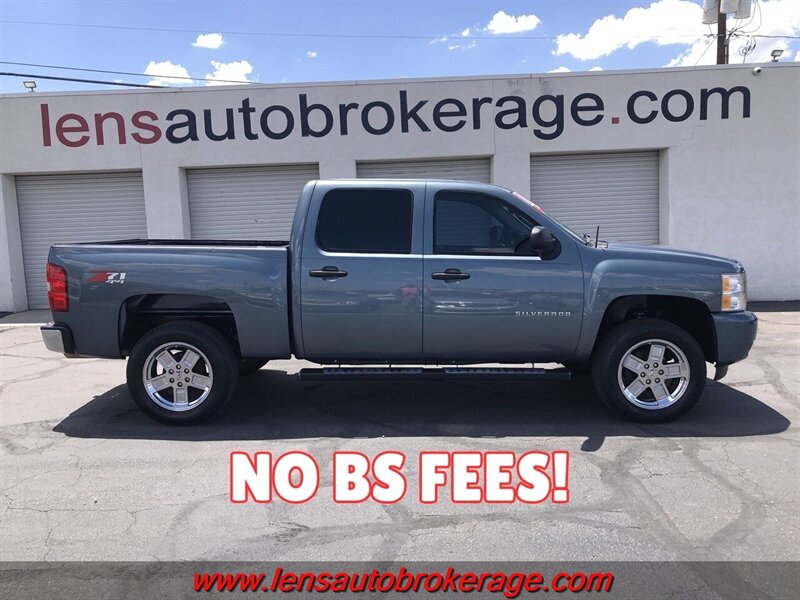 2011 Chevrolet Silverado 1500 LT  *Crew Cab 4x4!