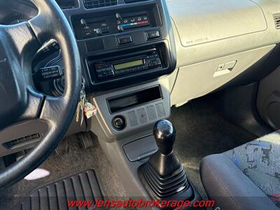 1997 Toyota RAV4   - Photo 13 - Tucson, AZ 85705