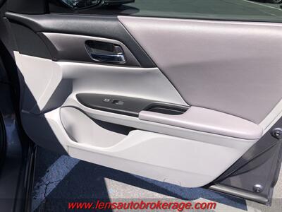 2013 Honda Accord LX  *Super Clean Accord Sedan! - Photo 21 - Tucson, AZ 85705