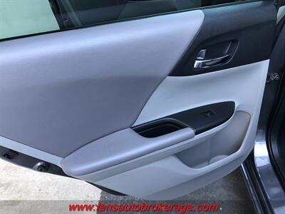 2013 Honda Accord LX  *Super Clean Accord Sedan! - Photo 16 - Tucson, AZ 85705