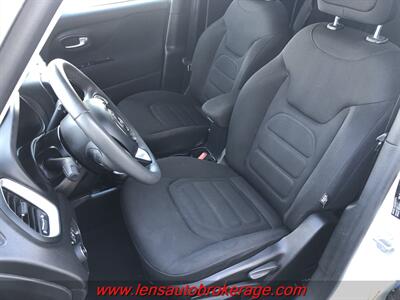 2018 Jeep Renegade Latitude  4x4 *CARFAX 1 OWNER! - Photo 12 - Tucson, AZ 85705