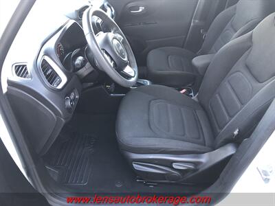 2018 Jeep Renegade Latitude  4x4 *CARFAX 1 OWNER! - Photo 11 - Tucson, AZ 85705