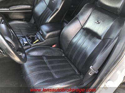 2019 Chrysler 300 Series S  *SWEET 300S!! The Right Look & Color! - Photo 12 - Tucson, AZ 85705