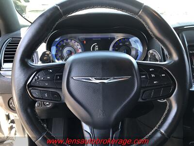 2019 Chrysler 300 Series S  *SWEET 300S!! The Right Look & Color! - Photo 13 - Tucson, AZ 85705