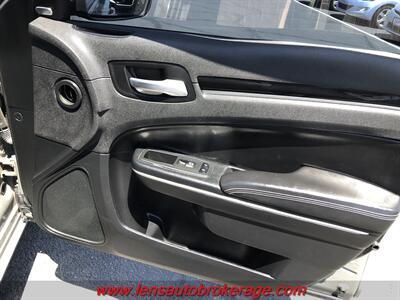 2019 Chrysler 300 Series S  *SWEET 300S!! The Right Look & Color! - Photo 21 - Tucson, AZ 85705