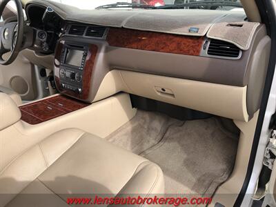 2009 Chevrolet Suburban LTZ  *Loaded LTZ 4wd! - Photo 25 - Tucson, AZ 85705