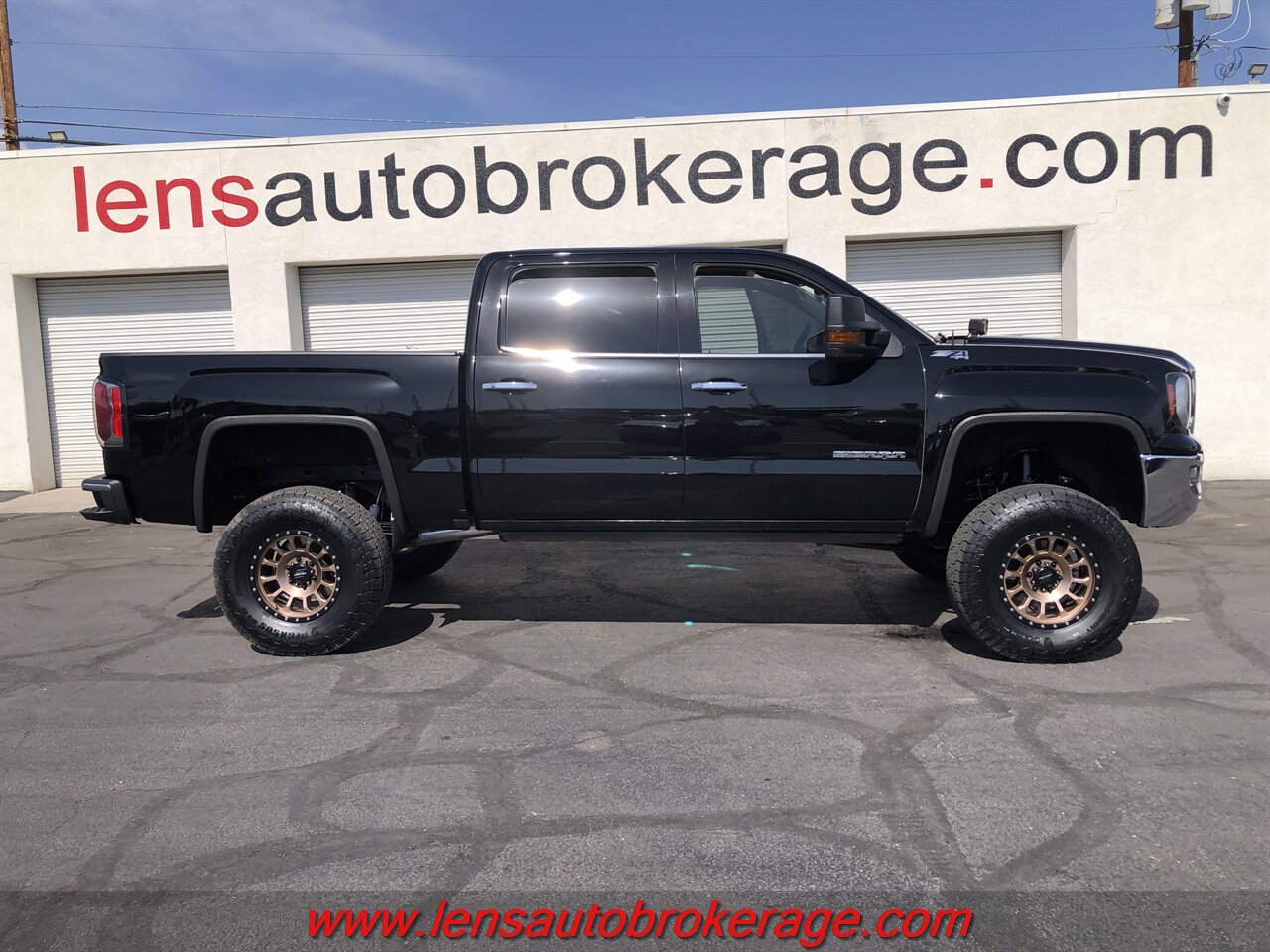 2018 GMC Sierra 1500 SLT  *Loaded Crew! New Rubber, Method Wheels! - Photo 1 - Tucson, AZ 85705