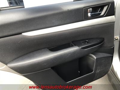 2011 Subaru Outback 2.5i   - Photo 15 - Tucson, AZ 85705