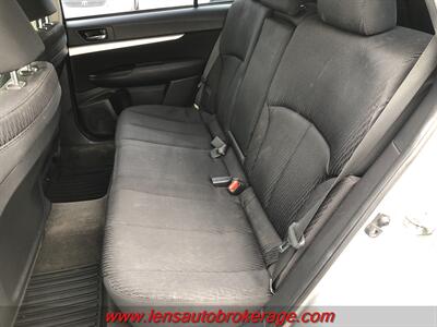 2011 Subaru Outback 2.5i   - Photo 16 - Tucson, AZ 85705