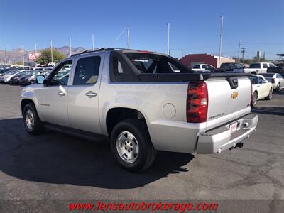 2012 Chevrolet Avalanche LS  *Clean 2wd Avalanche! - Photo 6 - Tucson, AZ 85705
