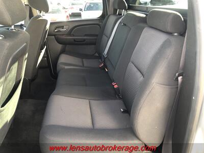 2012 Chevrolet Avalanche LS  *Clean 2wd Avalanche! - Photo 16 - Tucson, AZ 85705