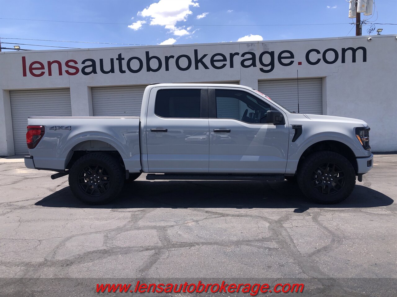 2024 Ford F-150 STX  *LIKE SHOWROOM NEW SUPERCREW 4x4 W/5.0L! - Photo 1 - Tucson, AZ 85705