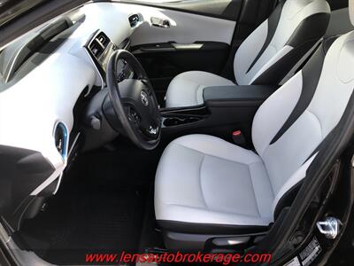 2022 Toyota Prius LE AWD-e   - Photo 10 - Tucson, AZ 85705