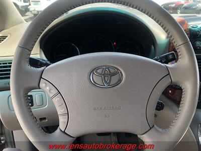 2006 Toyota Sienna XLE 7 Passenger   - Photo 13 - Tucson, AZ 85705