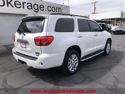 2017 Toyota Sequoia Platinum  *Fresh In! V8, 4x4 Platinum! - Photo 8 - Tucson, AZ 85705
