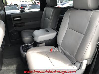 2017 Toyota Sequoia Platinum  *Fresh In! V8, 4x4 Platinum! - Photo 10 - Tucson, AZ 85705