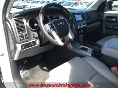 2017 Toyota Sequoia Platinum  *Fresh In! V8, 4x4 Platinum! - Photo 10 - Tucson, AZ 85705