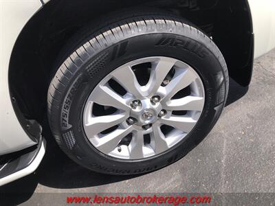 2017 Toyota Sequoia Platinum  *Fresh In! V8, 4x4 Platinum! - Photo 27 - Tucson, AZ 85705