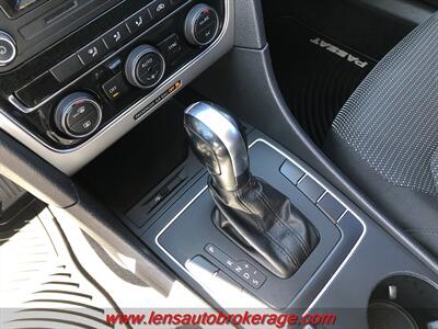 2017 Volkswagen Passat 1.8T S  *Nice Little Sedan! - Photo 15 - Tucson, AZ 85705