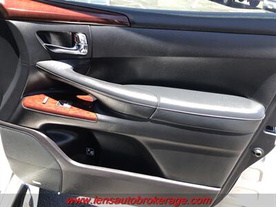 2015 Lexus LX  *V8 4x4 With 3rd Row!! - Photo 24 - Tucson, AZ 85705