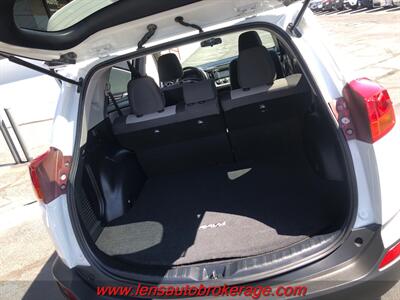 2015 Toyota RAV4 LE   - Photo 18 - Tucson, AZ 85705