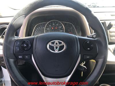 2015 Toyota RAV4 LE   - Photo 13 - Tucson, AZ 85705