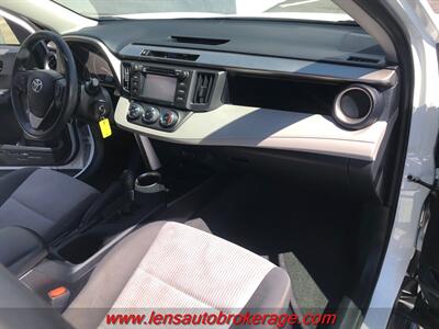 2015 Toyota RAV4 LE   - Photo 22 - Tucson, AZ 85705