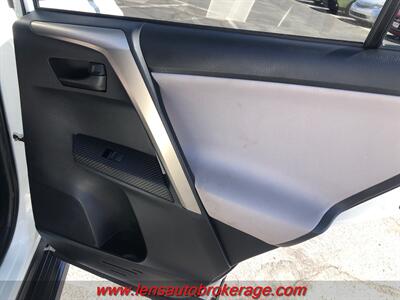2015 Toyota RAV4 LE   - Photo 19 - Tucson, AZ 85705