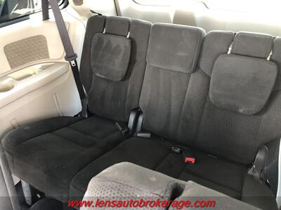2015 Dodge Grand Caravan SXT  W/Dual Power Sliders! - Photo 16 - Tucson, AZ 85705