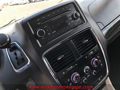 2015 Dodge Grand Caravan SXT  W/Dual Power Sliders! - Photo 14 - Tucson, AZ 85705
