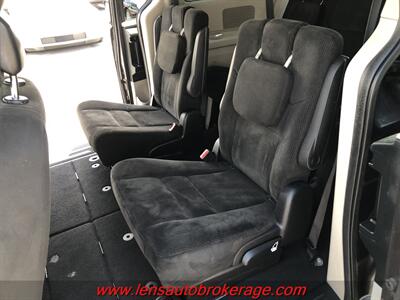2015 Dodge Grand Caravan SXT  W/Dual Power Sliders! - Photo 15 - Tucson, AZ 85705