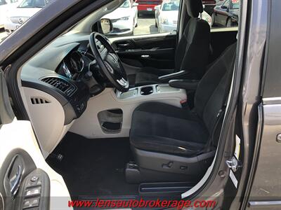 2015 Dodge Grand Caravan SXT  W/Dual Power Sliders! - Photo 11 - Tucson, AZ 85705