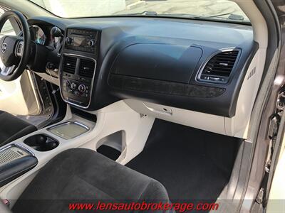 2015 Dodge Grand Caravan SXT  W/Dual Power Sliders! - Photo 21 - Tucson, AZ 85705