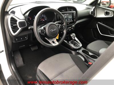 2020 Kia Soul LX  *Nice Nice Little Soul! - Photo 10 - Tucson, AZ 85705