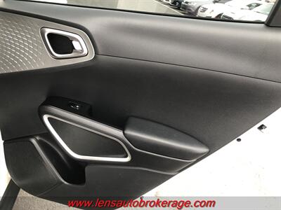 2020 Kia Soul LX  *Nice Nice Little Soul! - Photo 19 - Tucson, AZ 85705