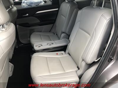 2016 Toyota RAV4 LE  *Super Nice Carfax 1 Owner Rav! - Photo 17 - Tucson, AZ 85705