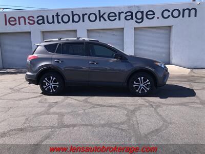 2016 Toyota RAV4 LE  *Super Nice Carfax 1 Owner Rav! SUV
