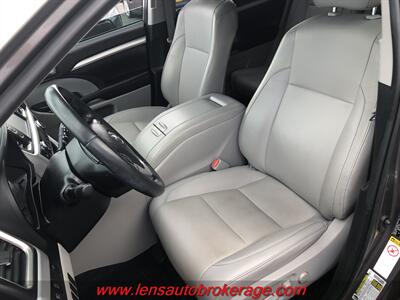 2016 Toyota RAV4 LE  *Super Nice Carfax 1 Owner Rav! - Photo 11 - Tucson, AZ 85705