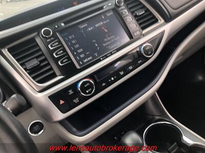 2016 Toyota RAV4 LE  *Super Nice Carfax 1 Owner Rav! - Photo 13 - Tucson, AZ 85705