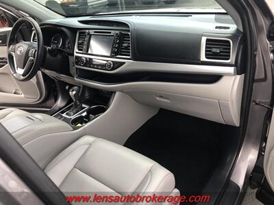 2016 Toyota RAV4 LE  *Super Nice Carfax 1 Owner Rav! - Photo 24 - Tucson, AZ 85705