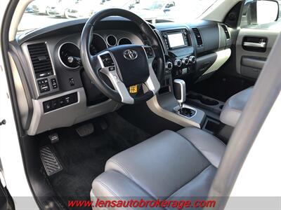 2017 Toyota Sequoia Limited  *Quad Seating & Roomy 3rd Row! - Photo 10 - Tucson, AZ 85705