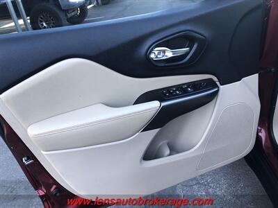 2019 Jeep Cherokee Latitude  *Nice Low Mileage 4x4! - Photo 9 - Tucson, AZ 85705