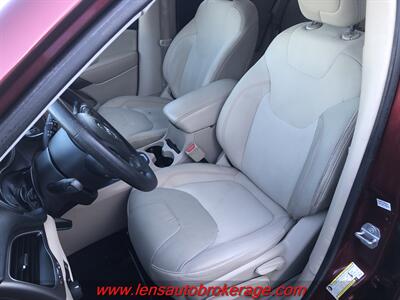 2019 Jeep Cherokee Latitude  *Nice Low Mileage 4x4! - Photo 12 - Tucson, AZ 85705