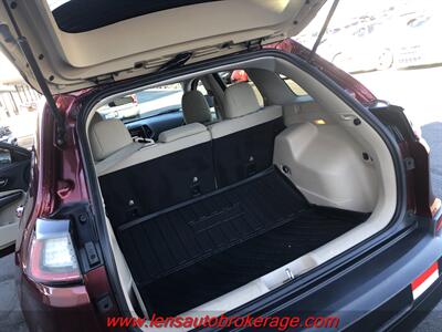 2019 Jeep Cherokee Latitude  *Nice Low Mileage 4x4! - Photo 18 - Tucson, AZ 85705